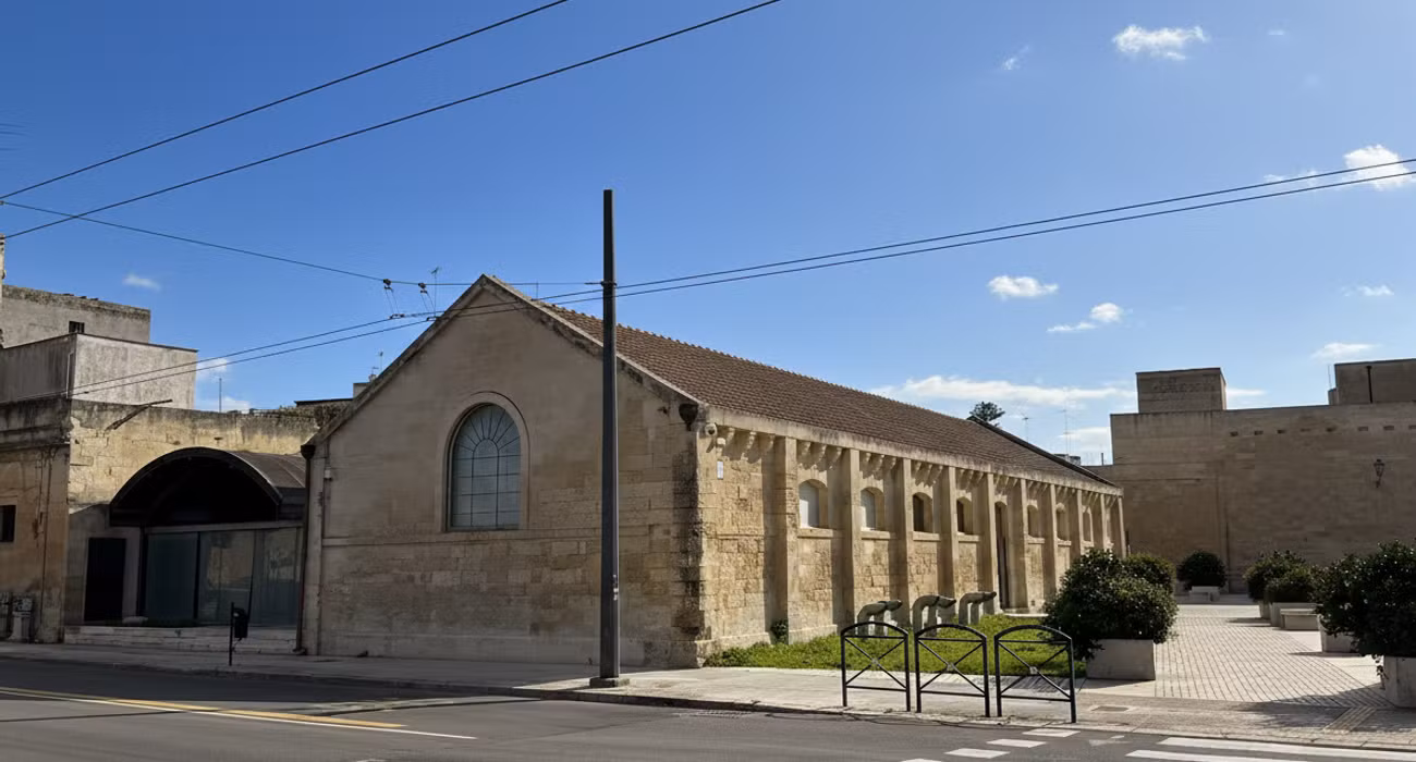 L’esterno delle Officine Cantelmo a Lecce